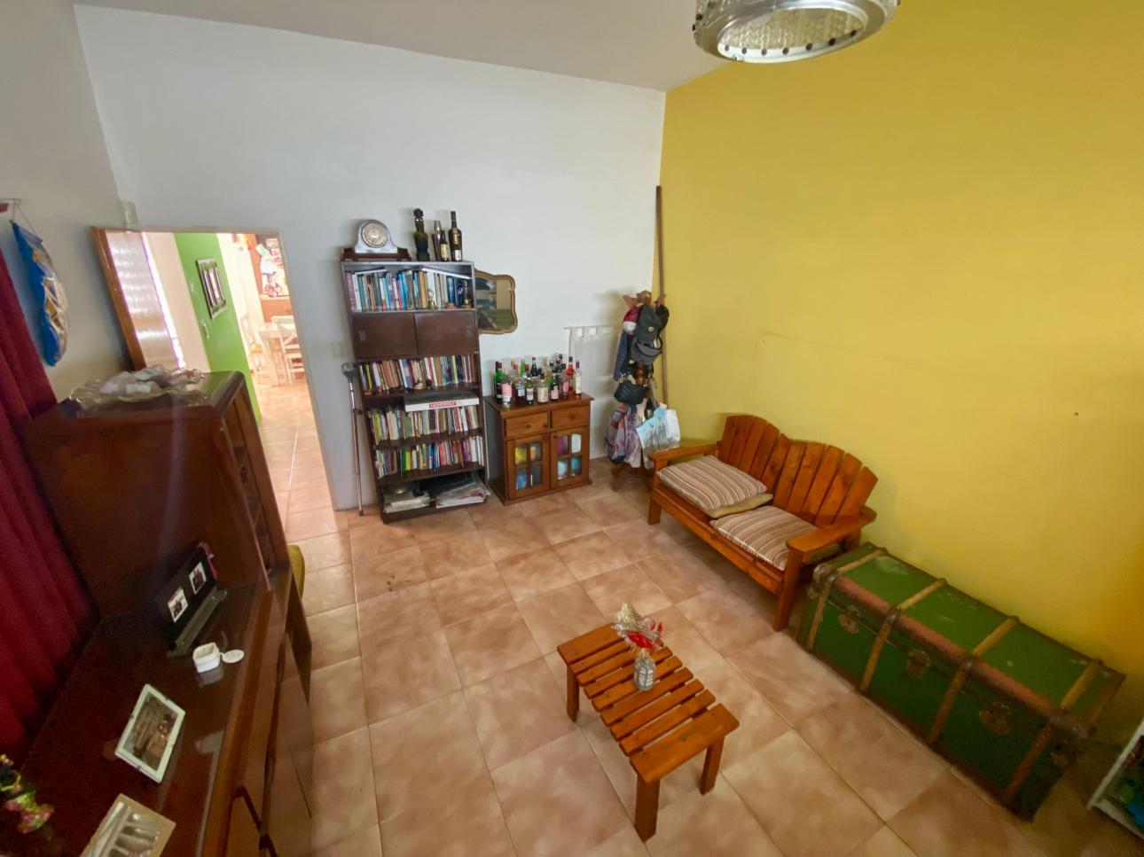 Casa de 4 amb. con jardín