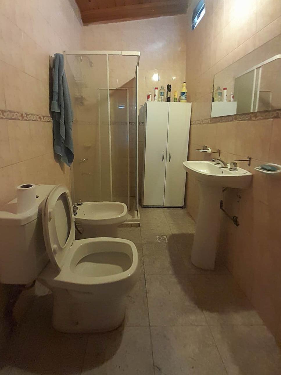 Benavidez, Casa con parque, pileta, quincho