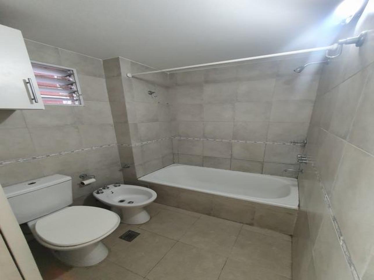 DEPARTAMENTO 3 AMB CON BALCON VILLA BOSCH 400M ESTACION