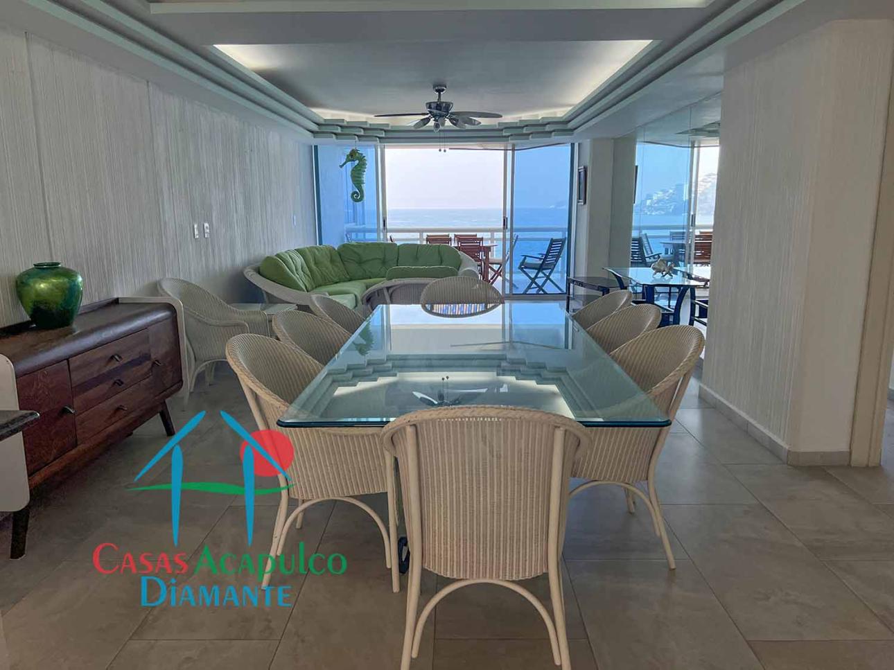 Terraza con vista a la bahía de acapulco