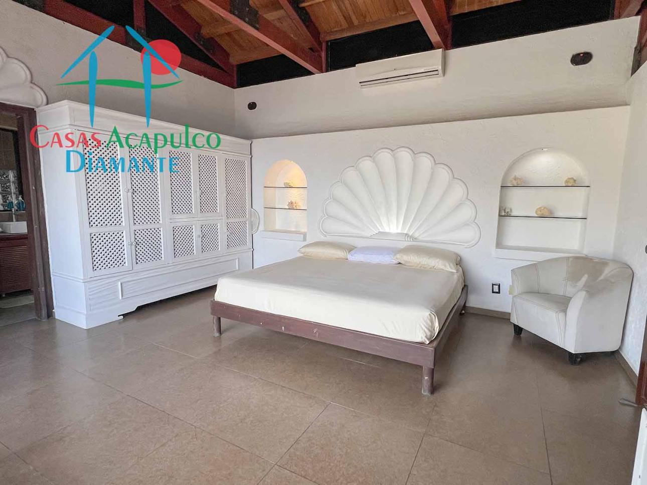 Casa con Jardín, alberca y jacuzzi