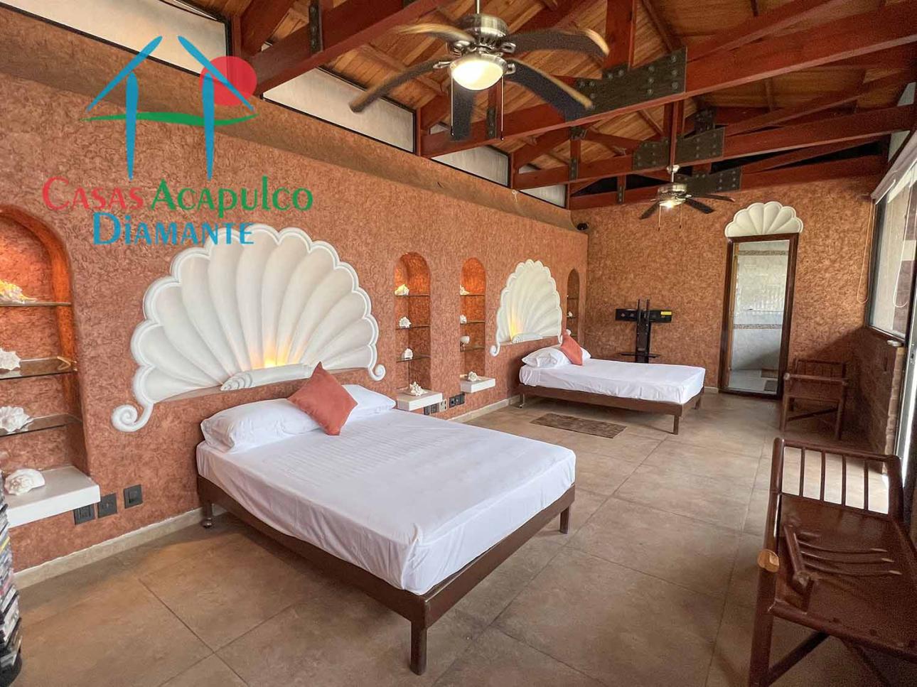 Casa con Jardín, alberca y jacuzzi
