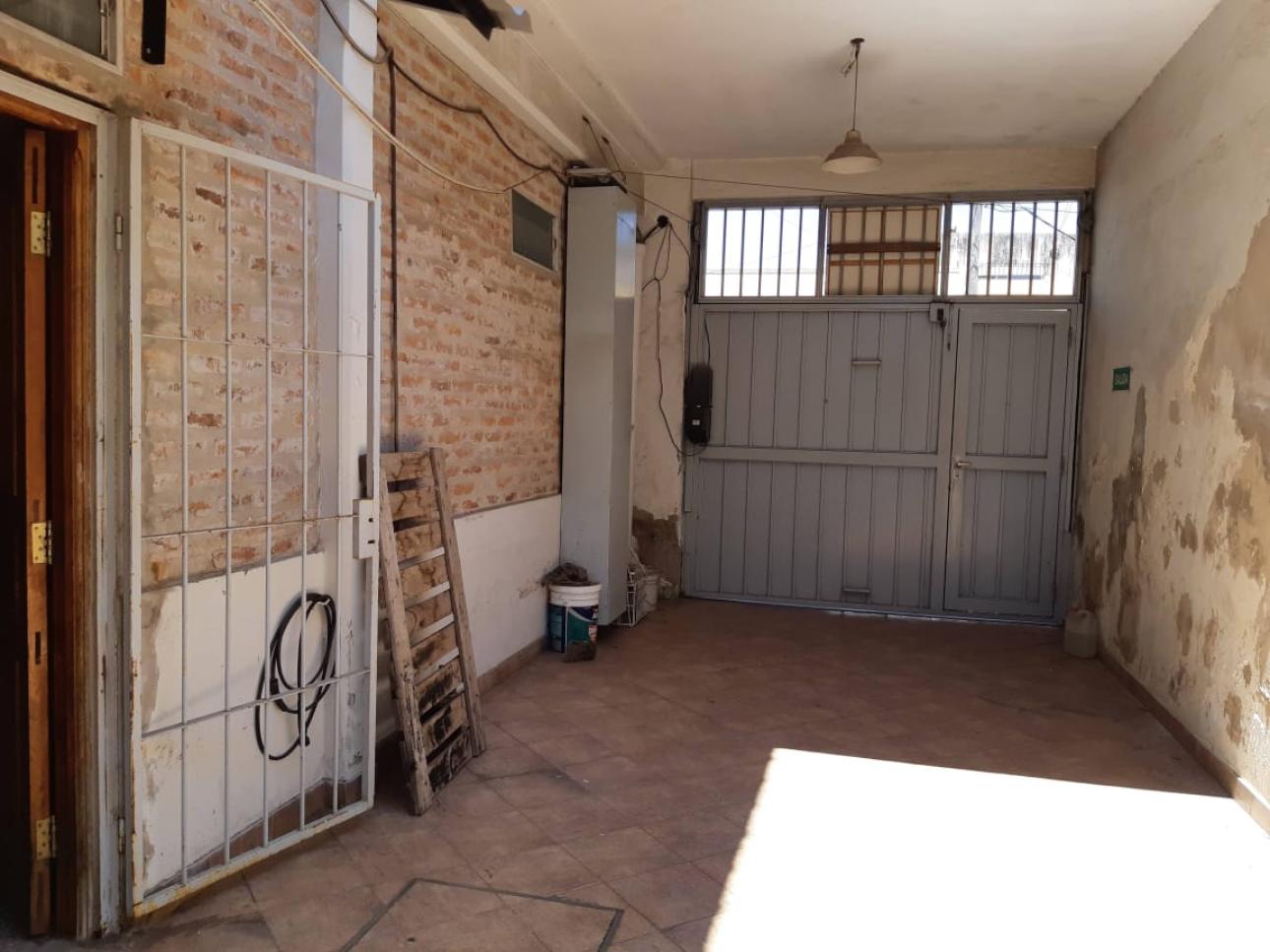 Oportunidad! Depósito 64 m² C/ Oficinas y Excelente Depto. 3