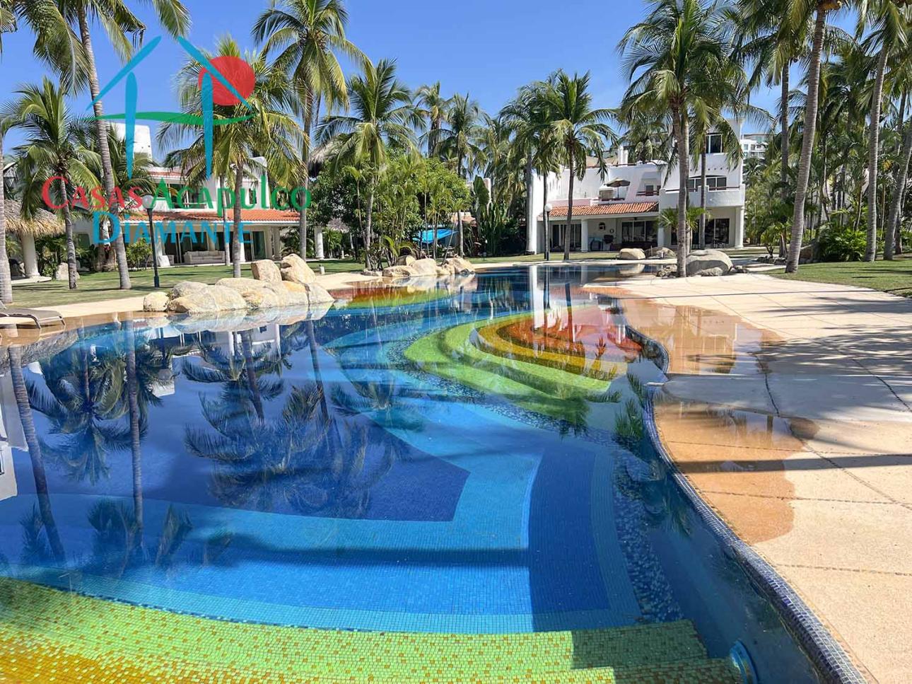 Hermosa casa con Terraza con barra bar y salida al jardín