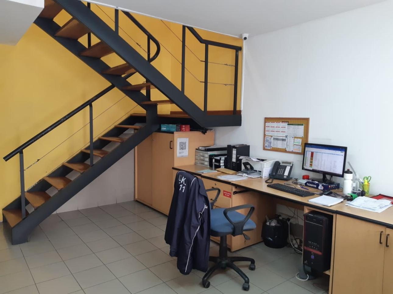 Excelente Oportunidad! Galpón 422 m² Cubiertos y 2 Lotes