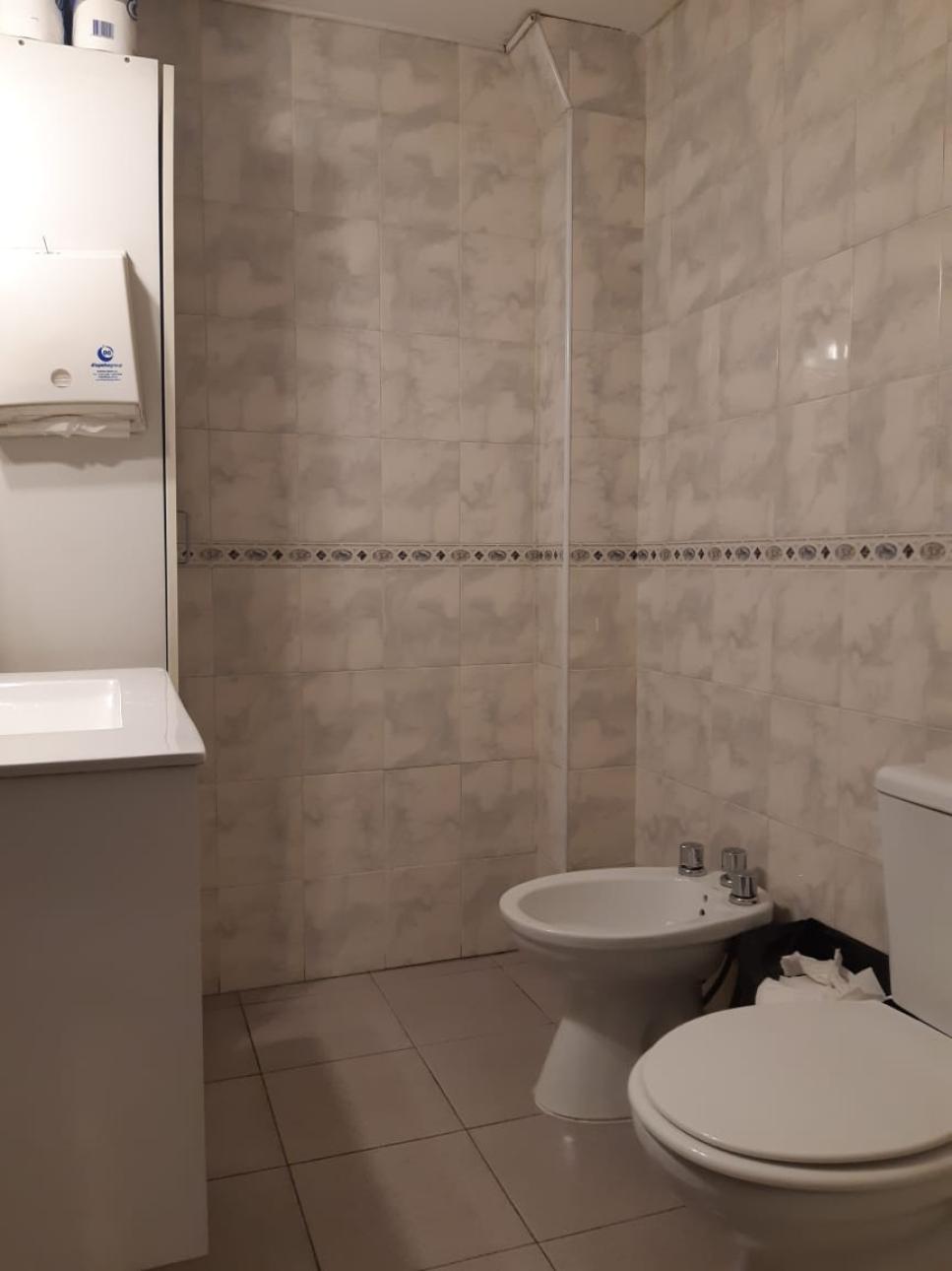 Excelente Oportunidad! Galpón 422 m² Cubiertos y 2 Lotes