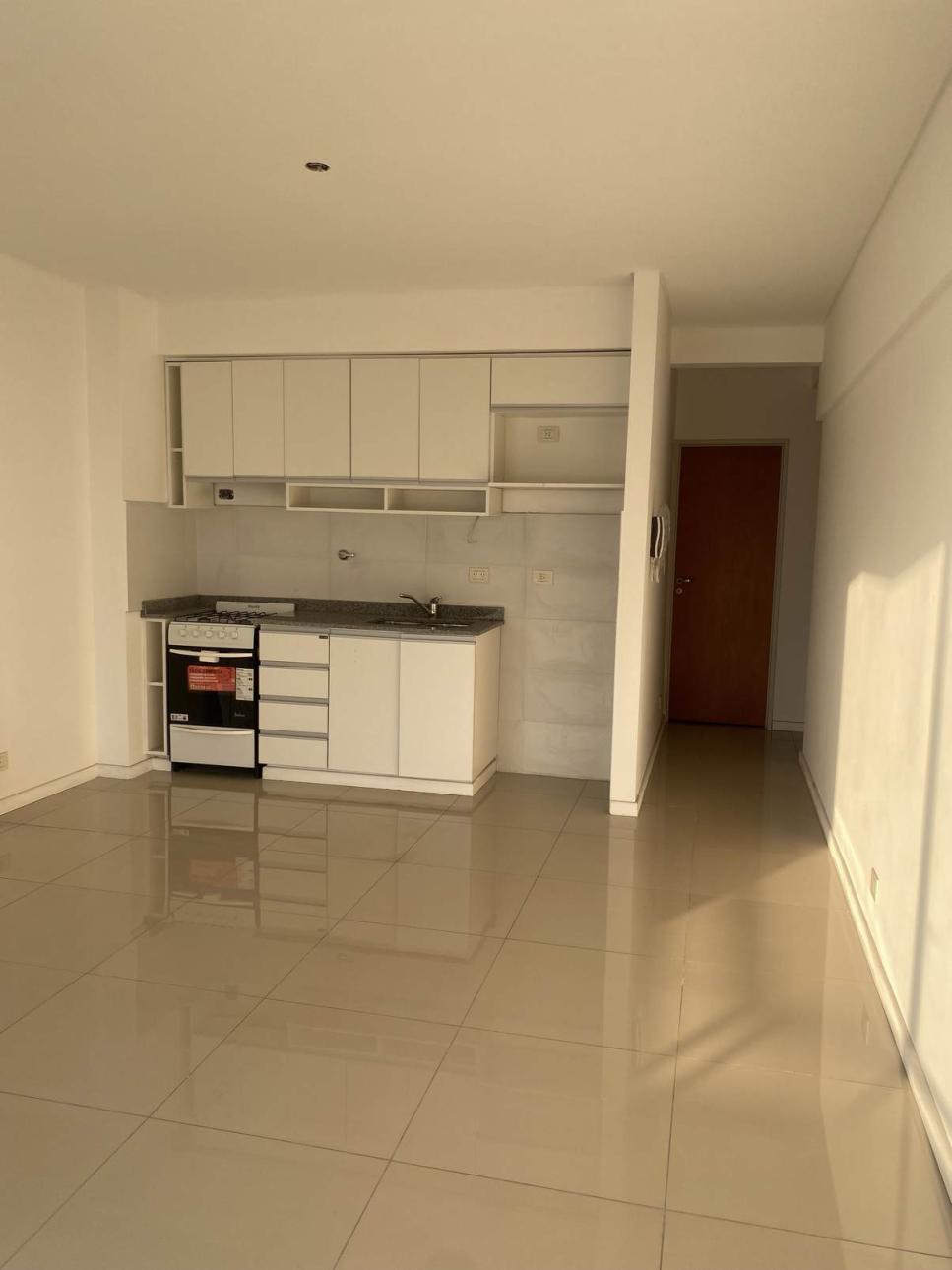 DEPARTAMENTO DOS AMBIENTES CON COCHERA