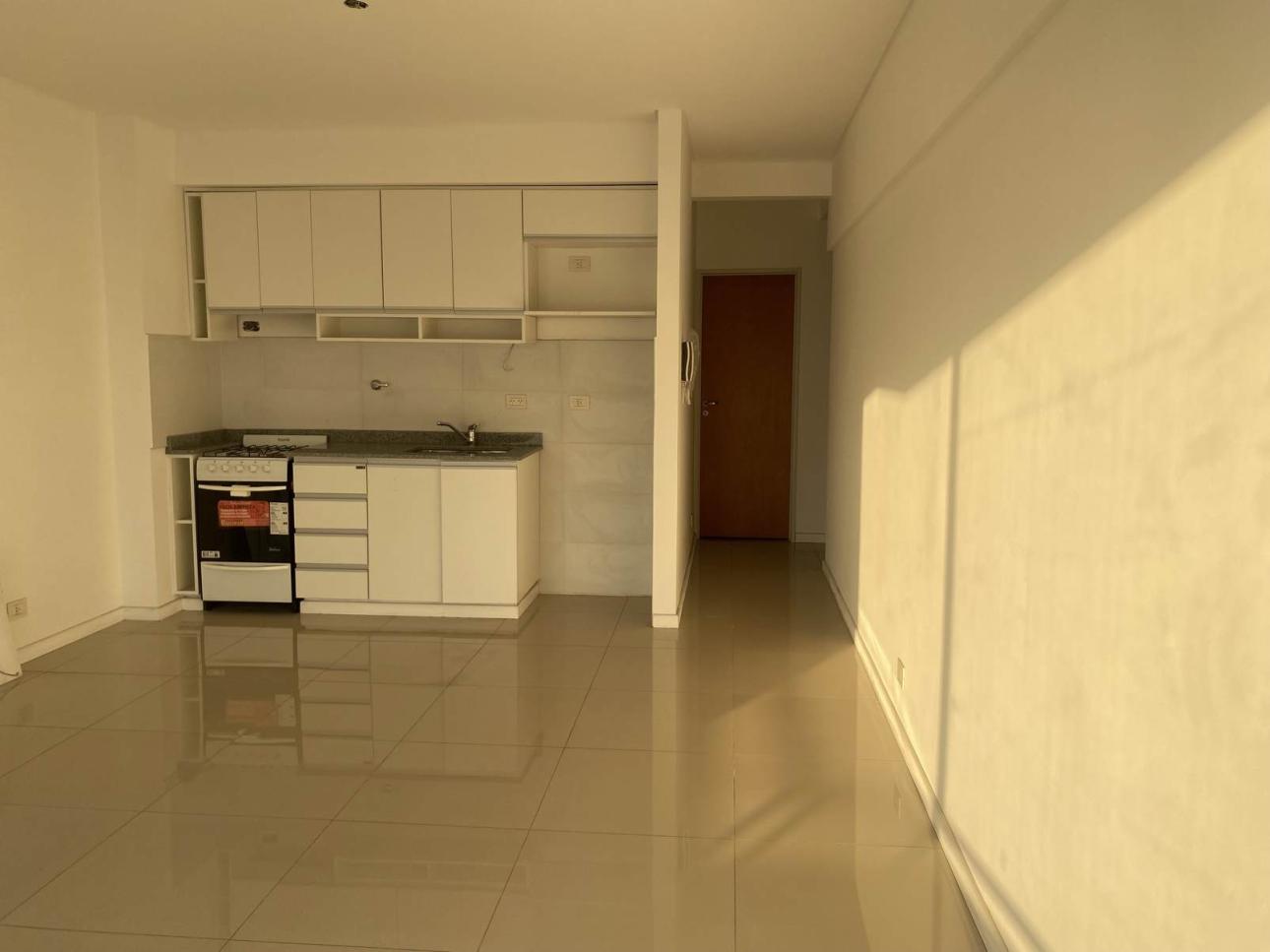 DEPARTAMENTO DOS AMBIENTES CON COCHERA