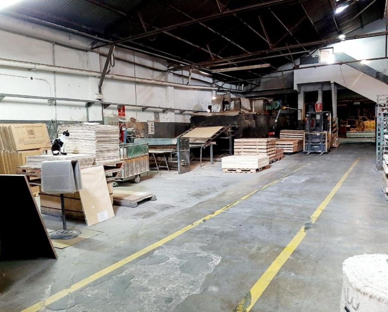 Galpon 3400 m2 C/ Salida a Dos Calles