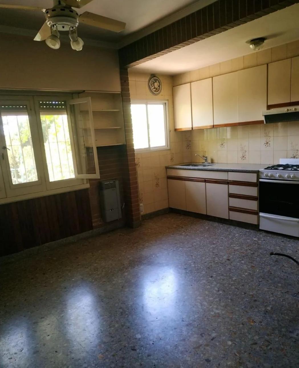Excelente Casa en 2 Plantas Ideal 2 Familias