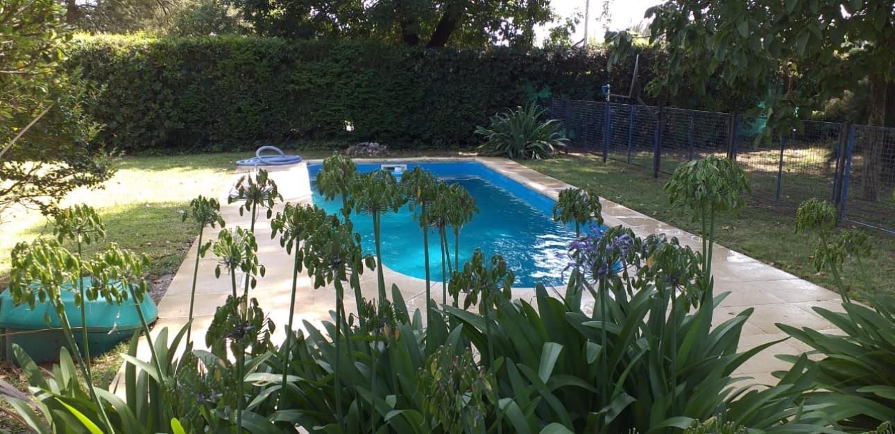 Hermosa Quinta en San Vicente, con potencial para comercios