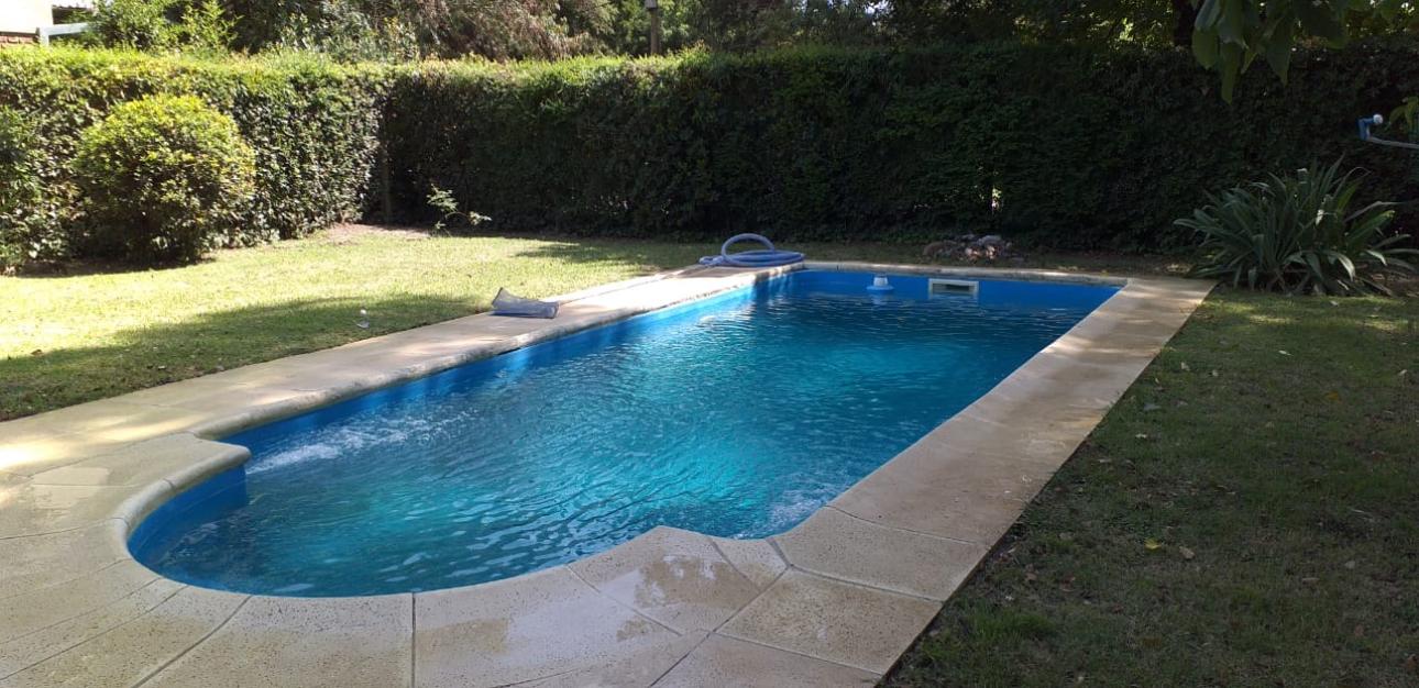 Hermosa Quinta en San Vicente, con potencial para comercios