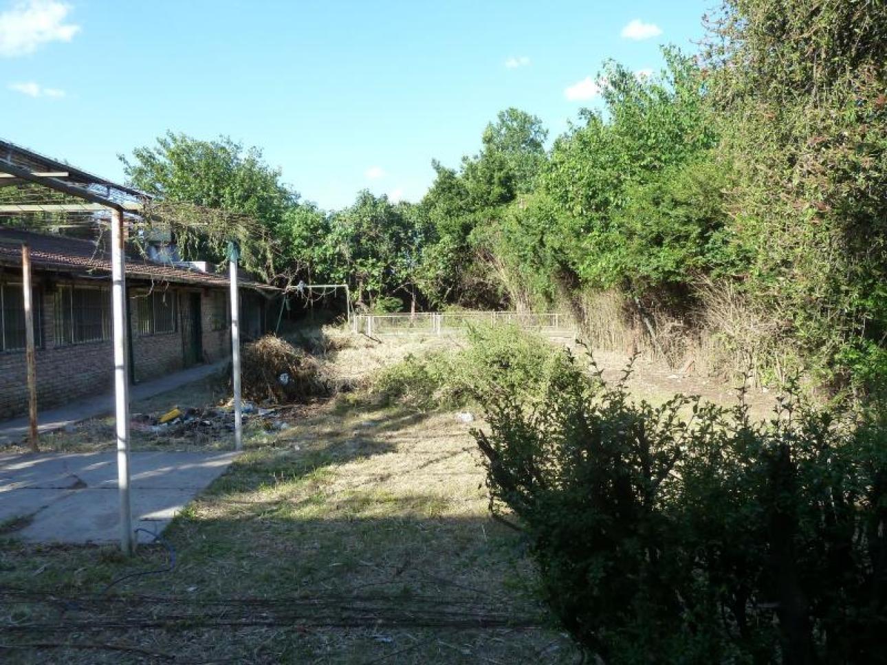 LOTE CON CASA A REFACCIONAR