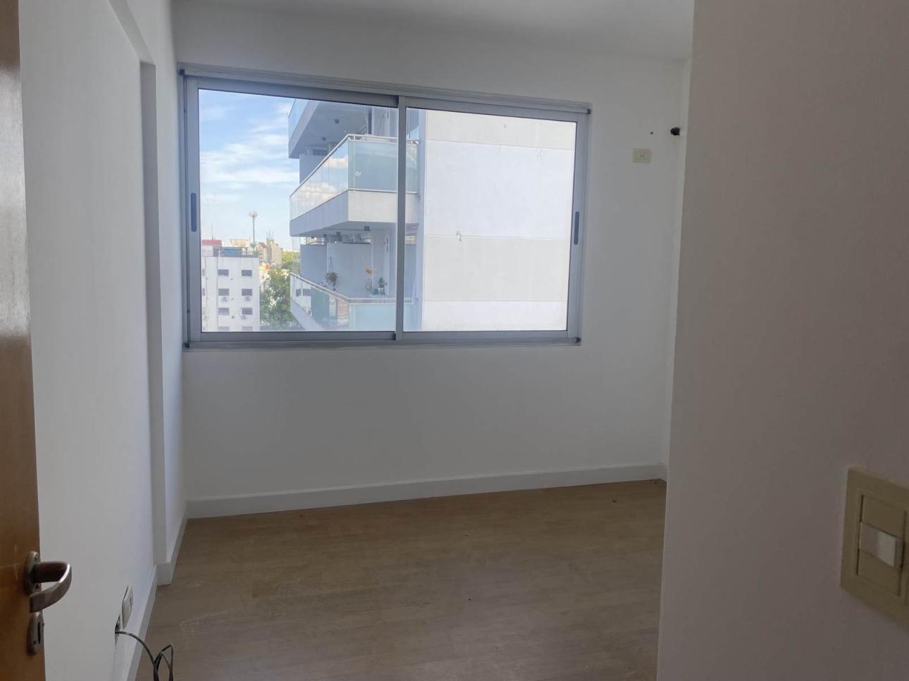 DEPARTAMENTO DOS AMBIENTES CON TERRAZA PRIVADA CON PARRILLA