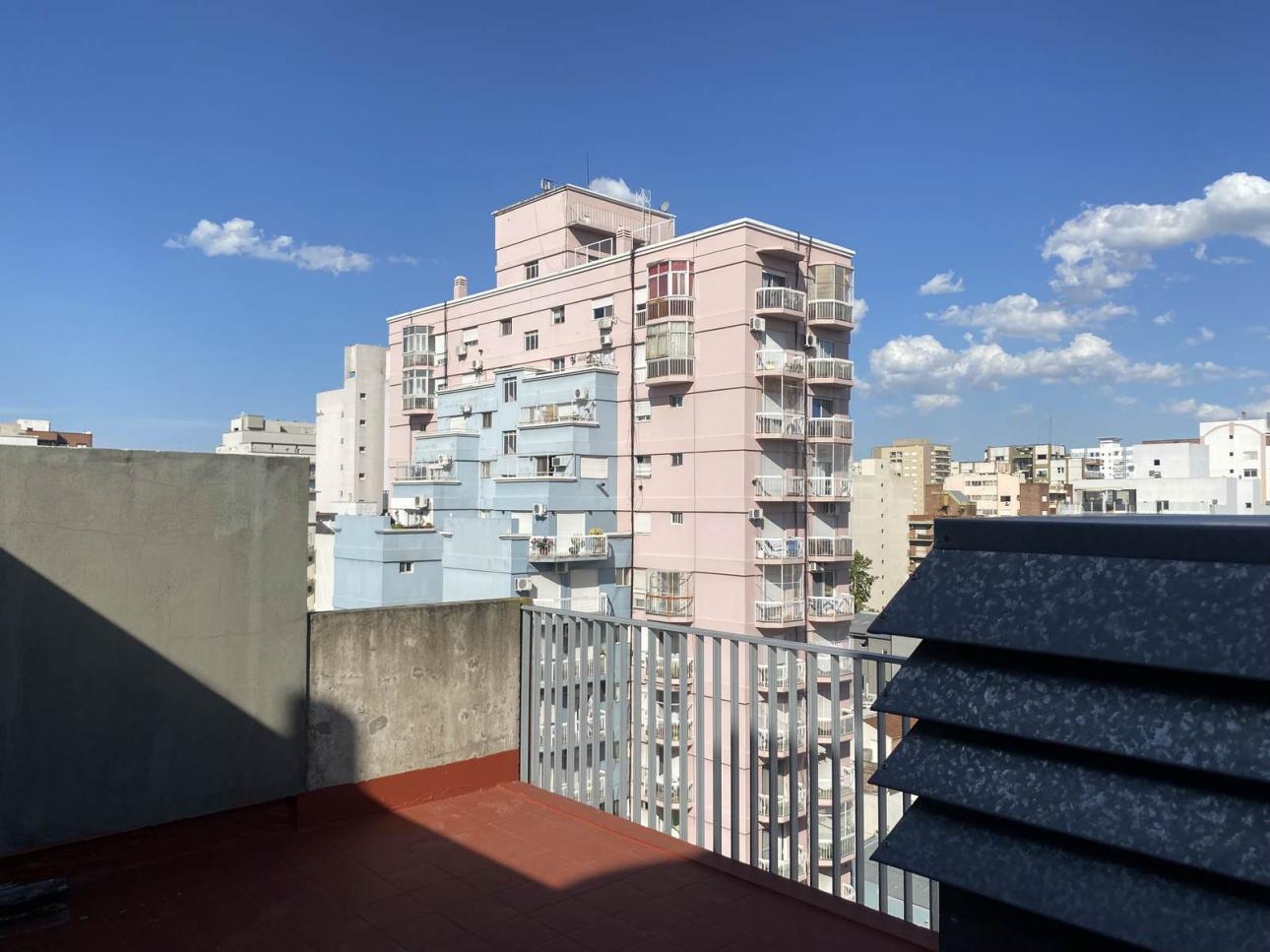 DEPARTAMENTO DOS AMBIENTES CON TERRAZA PRIVADA CON PARRILLA