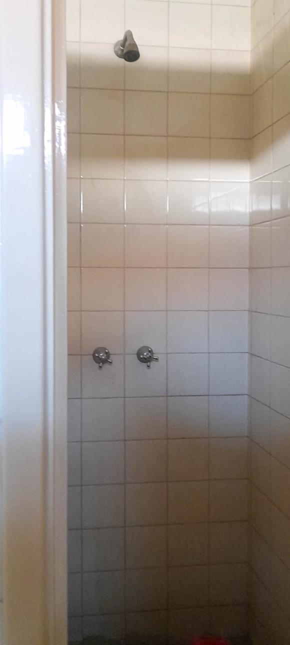 V.BALLESTER LOTE 17X36 GALPON CON VIVIENDA