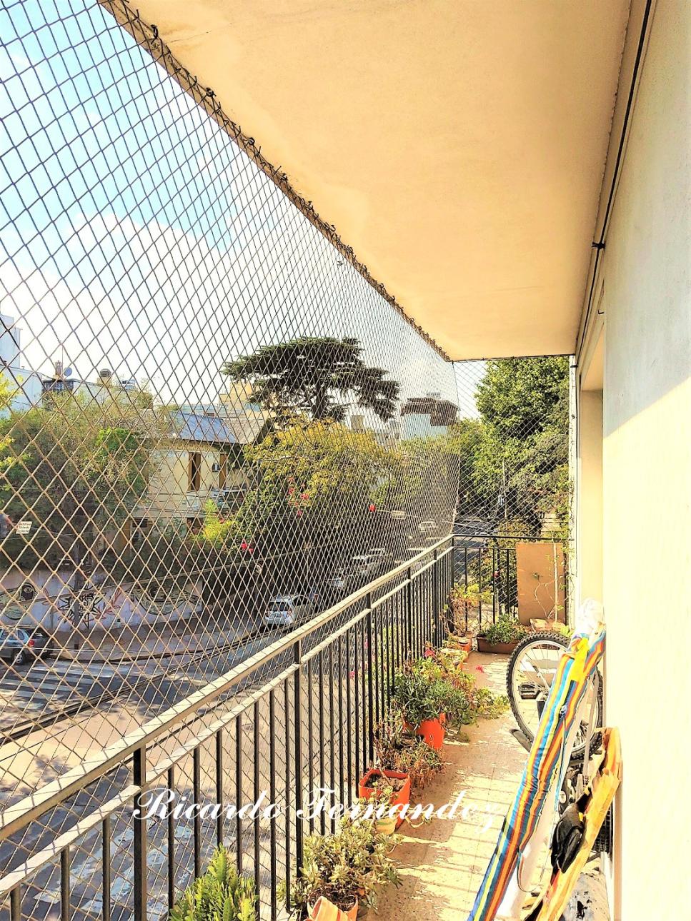 CÁLIDO 3 AMBIENTES AL FRENTE - BALCÓN