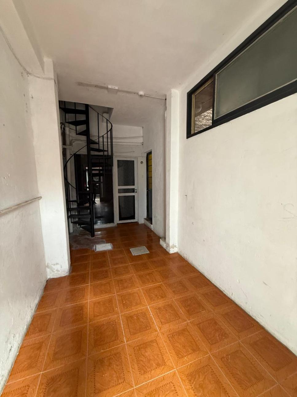 Venta- Pasaje 142  2018 - Dos deptos de 2 amb.