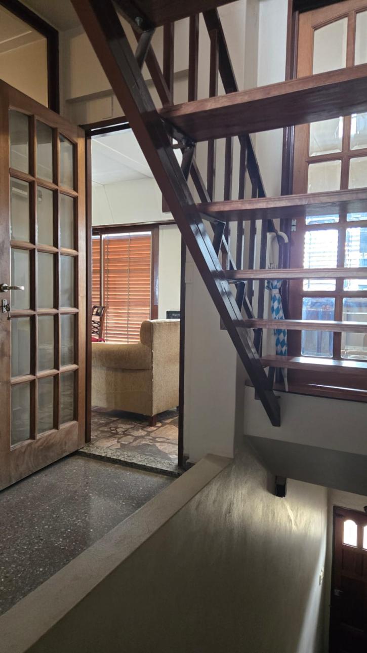 CASA REMODELADA EN PRIMER PISO 2 PLANTAS