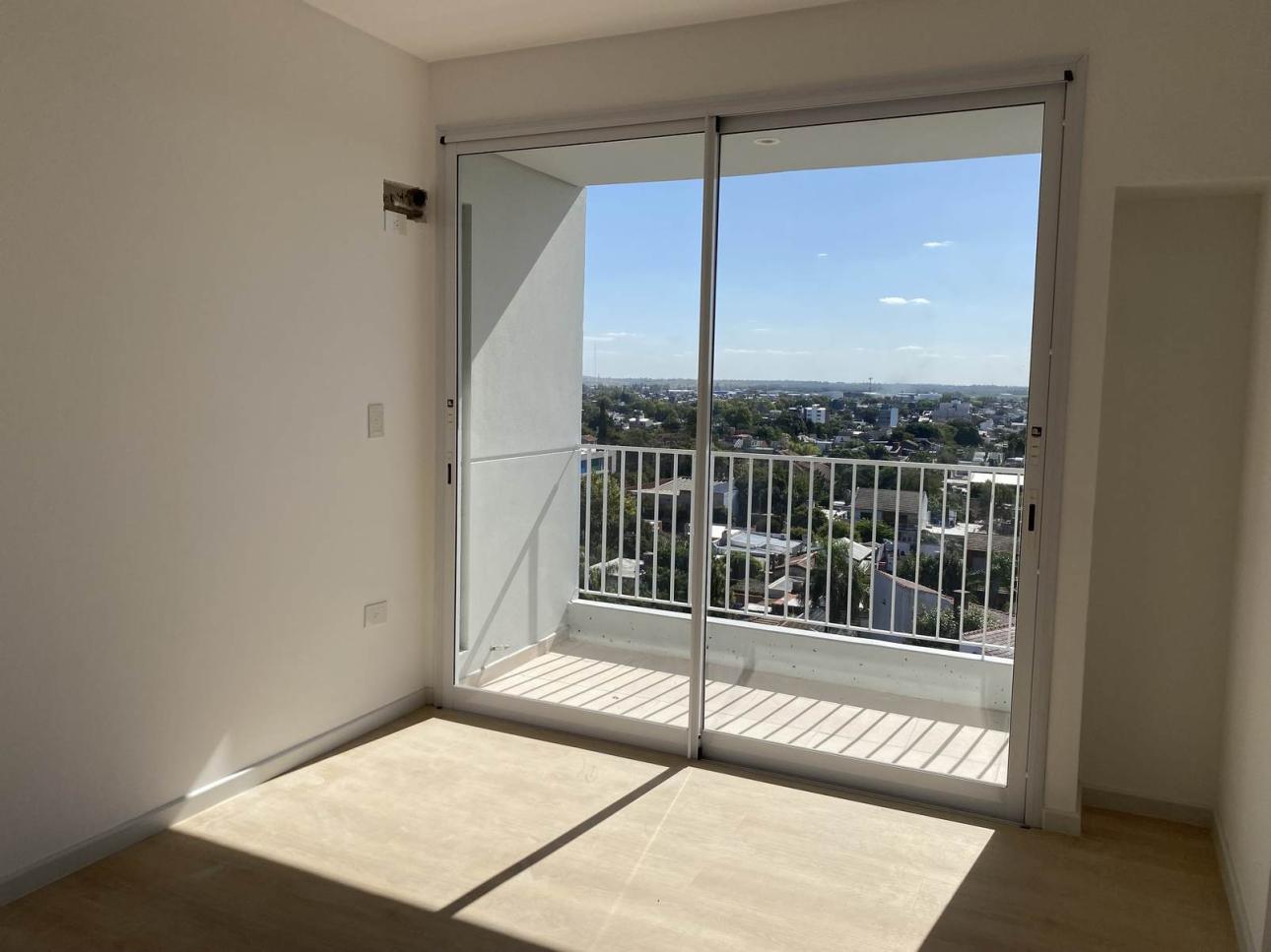 DEPARTAMENTO DE TRES AMBIENTES CON TERRAZA PRIVADA