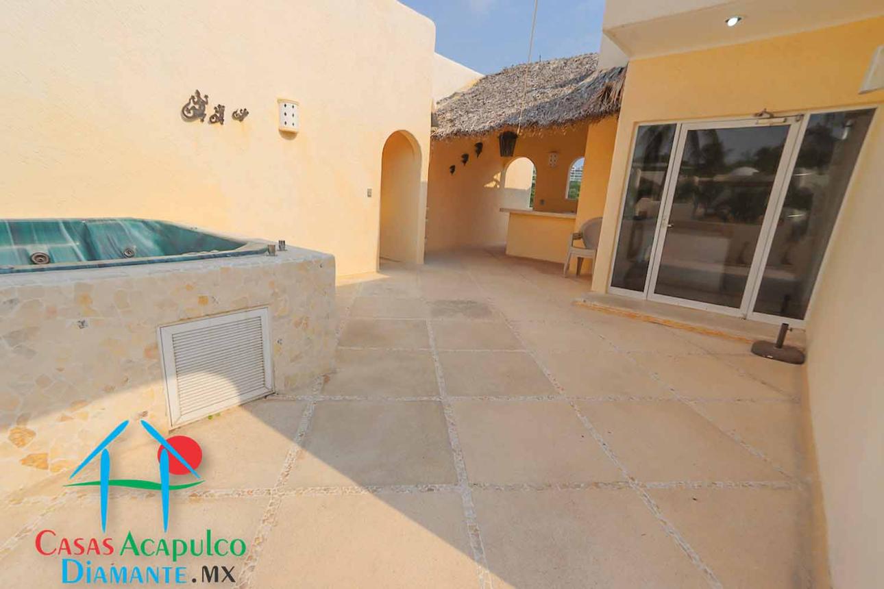 Tu refugio en Acapulco con roof garden y jacuzzi