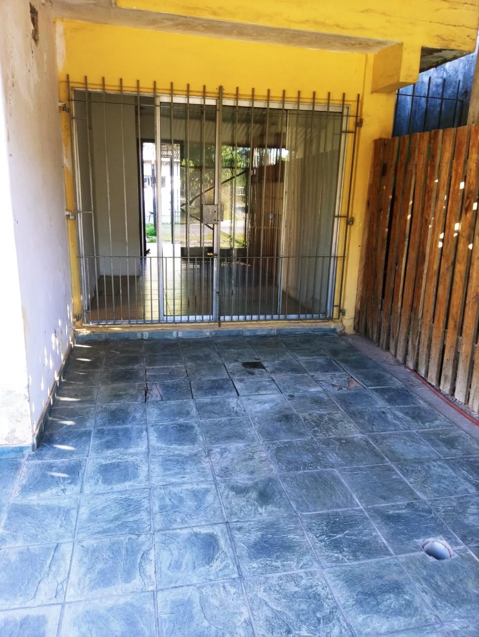 Casa en Guernica, sobre calle Peru