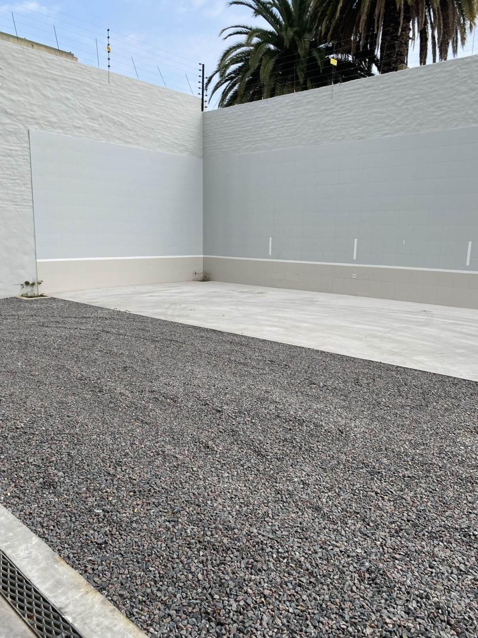DEPARTAMENTO DE TRES AMBIENTES CON TERRAZA PRIVADA