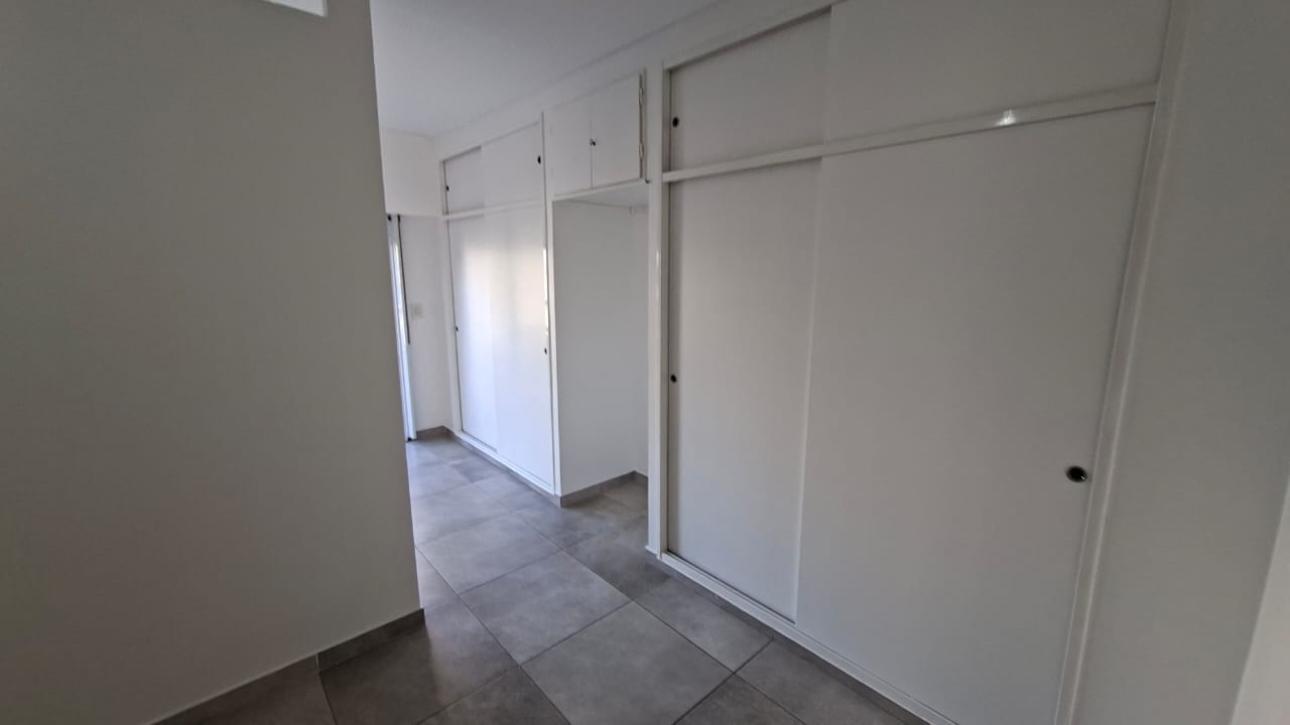 MONOAMBIENTE DIVIDIDO CON BALCON