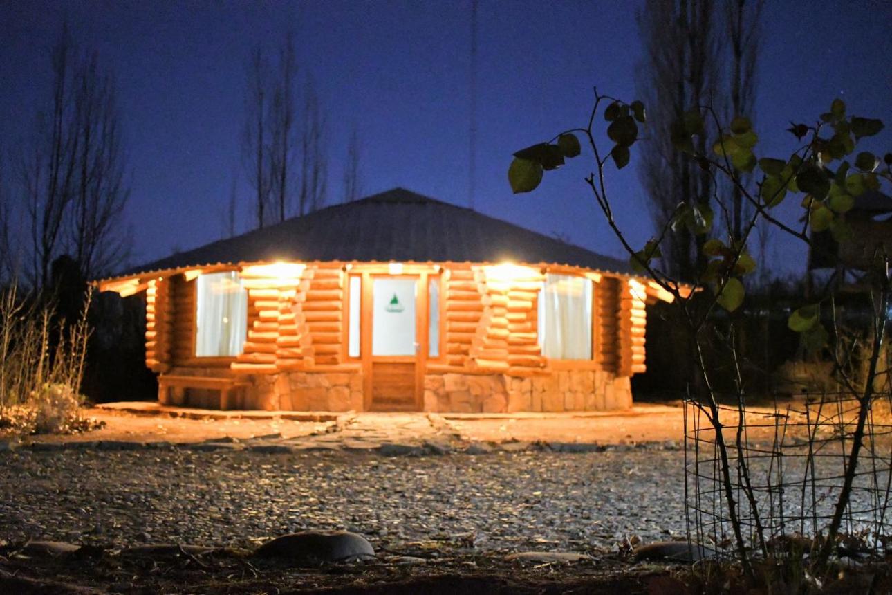 HERMOSO COMPLEJO DE 5 CABAÑAS EN MALARGUE MENDOZA