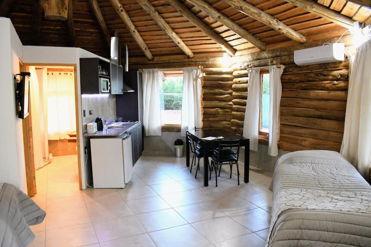 HERMOSO COMPLEJO DE 5 CABAÑAS EN MALARGUE MENDOZA