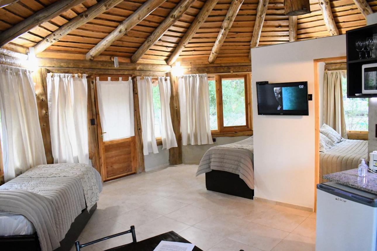 HERMOSO COMPLEJO DE 5 CABAÑAS EN MALARGUE MENDOZA
