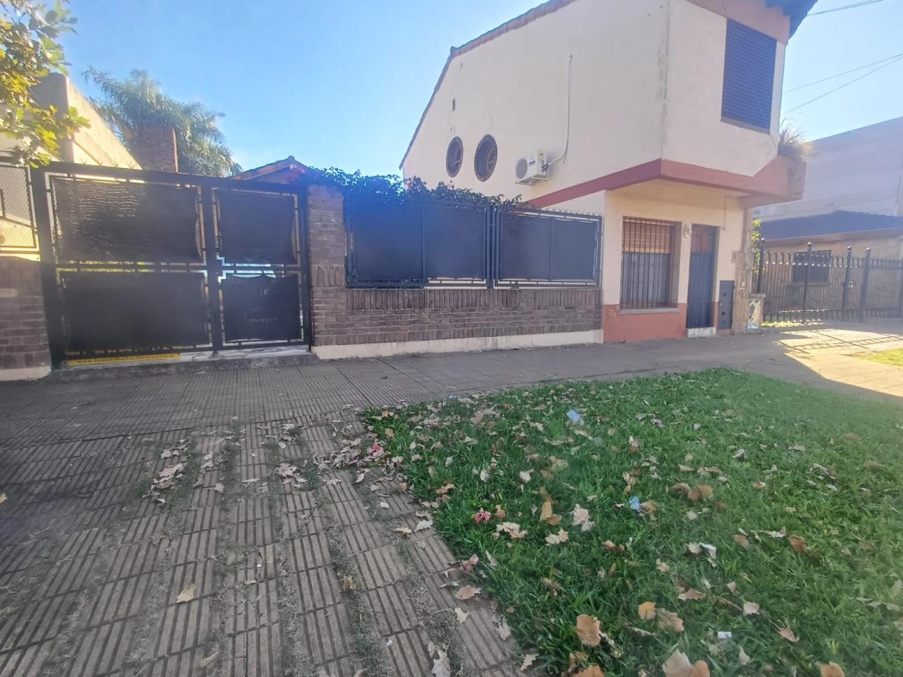 Casa en venta + Duplex sobre Lote Propio en Villa Bosch!!!