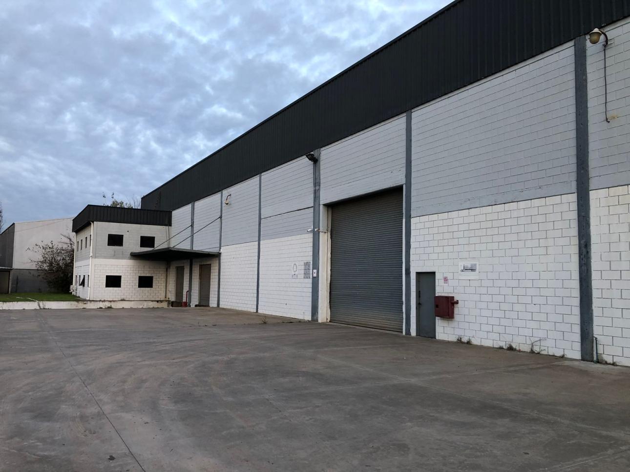 Excelente Nave 3130 m2 C/playa Maniobras - Área de Promoción
