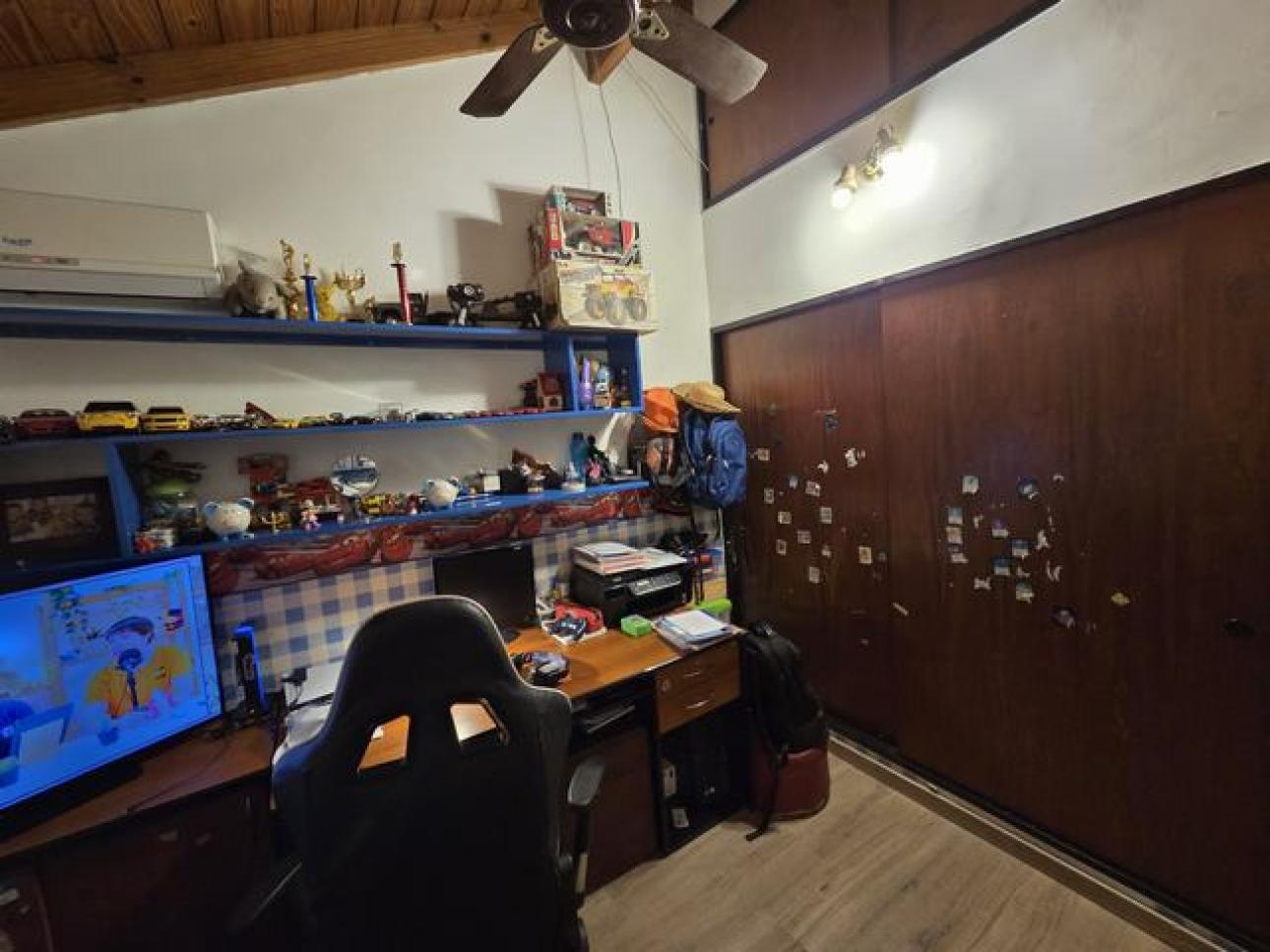 bg