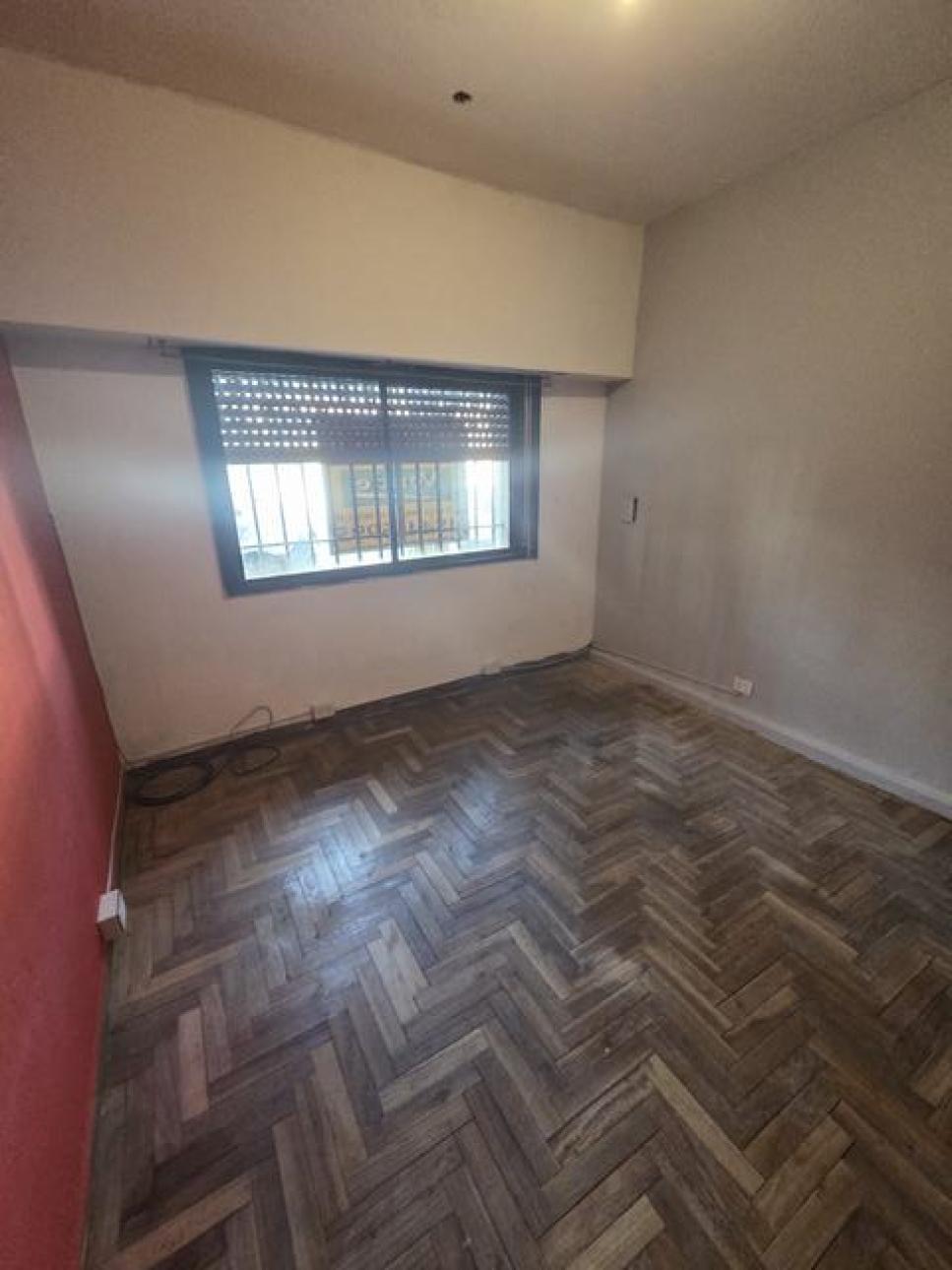DEPARTAMENTO PH 3AMB P BAJA FRENTE CASEROS SIN EXPENSAS