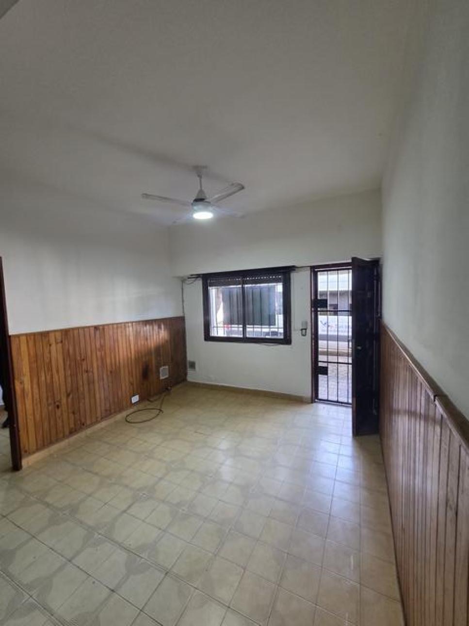 DEPARTAMENTO PH 3AMB P BAJA FRENTE CASEROS SIN EXPENSAS