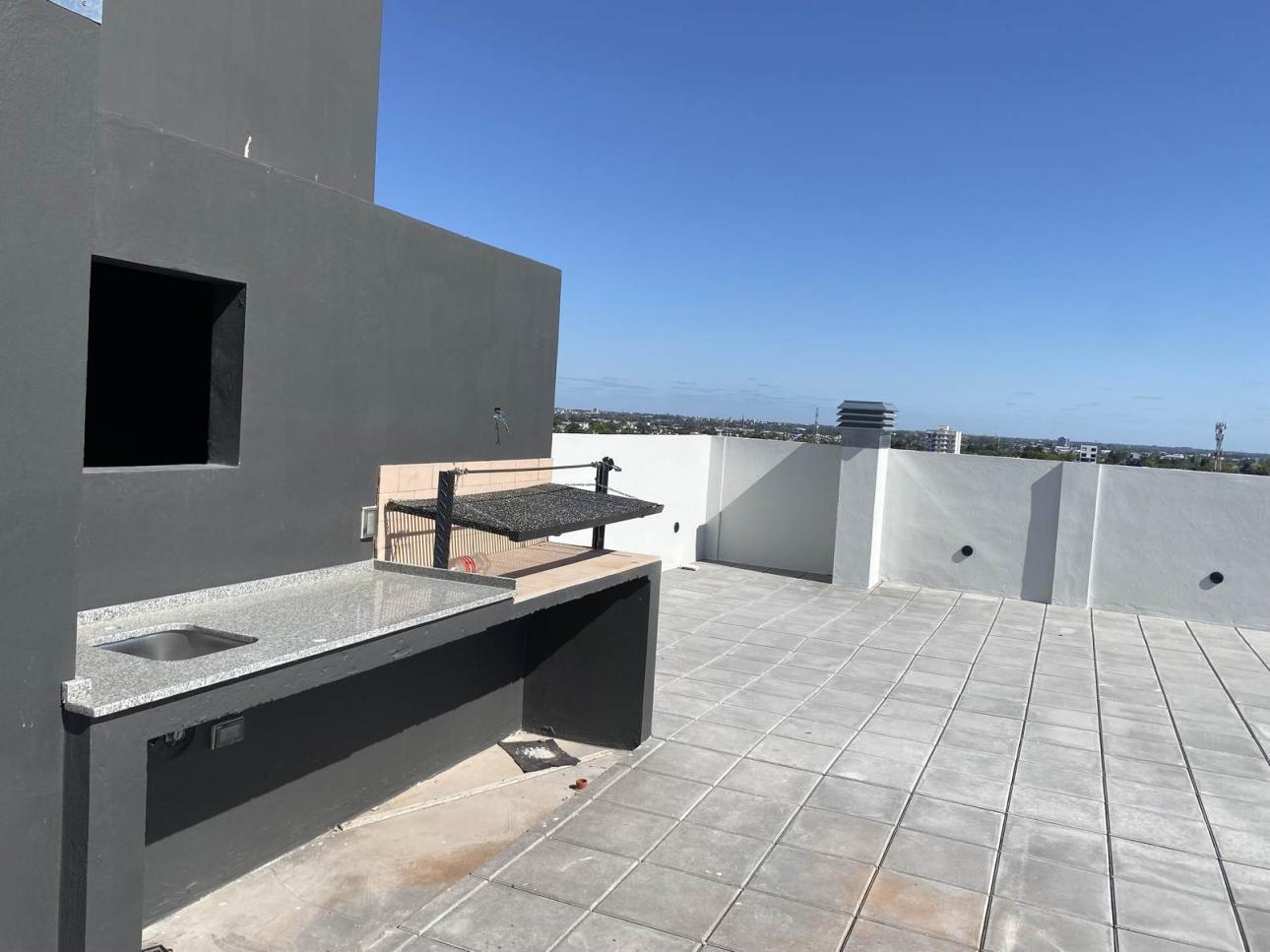 DEPARTAMENTO DE TRES AMBIENTES CON TERRAZA PRIVADA