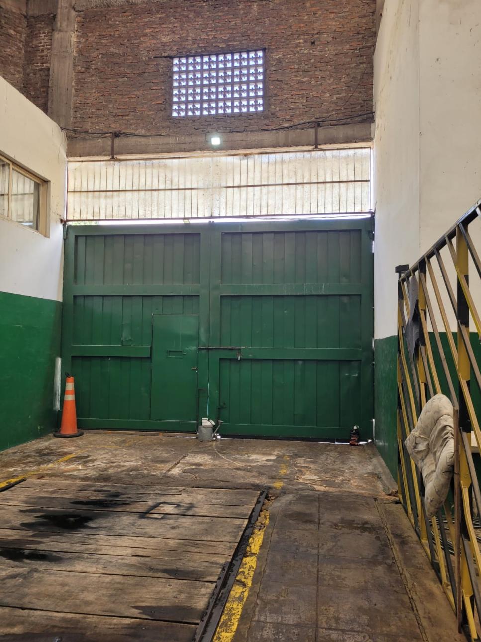 Importante Planta Industrial 1700 m2