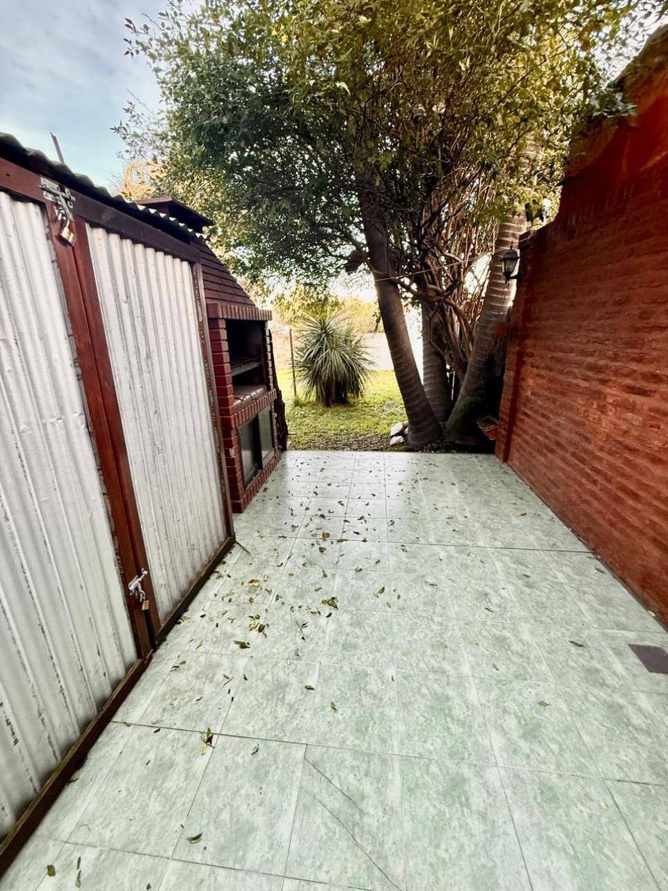 Duplex en Venta -  4 amb  con parque y cochera- V Ballester