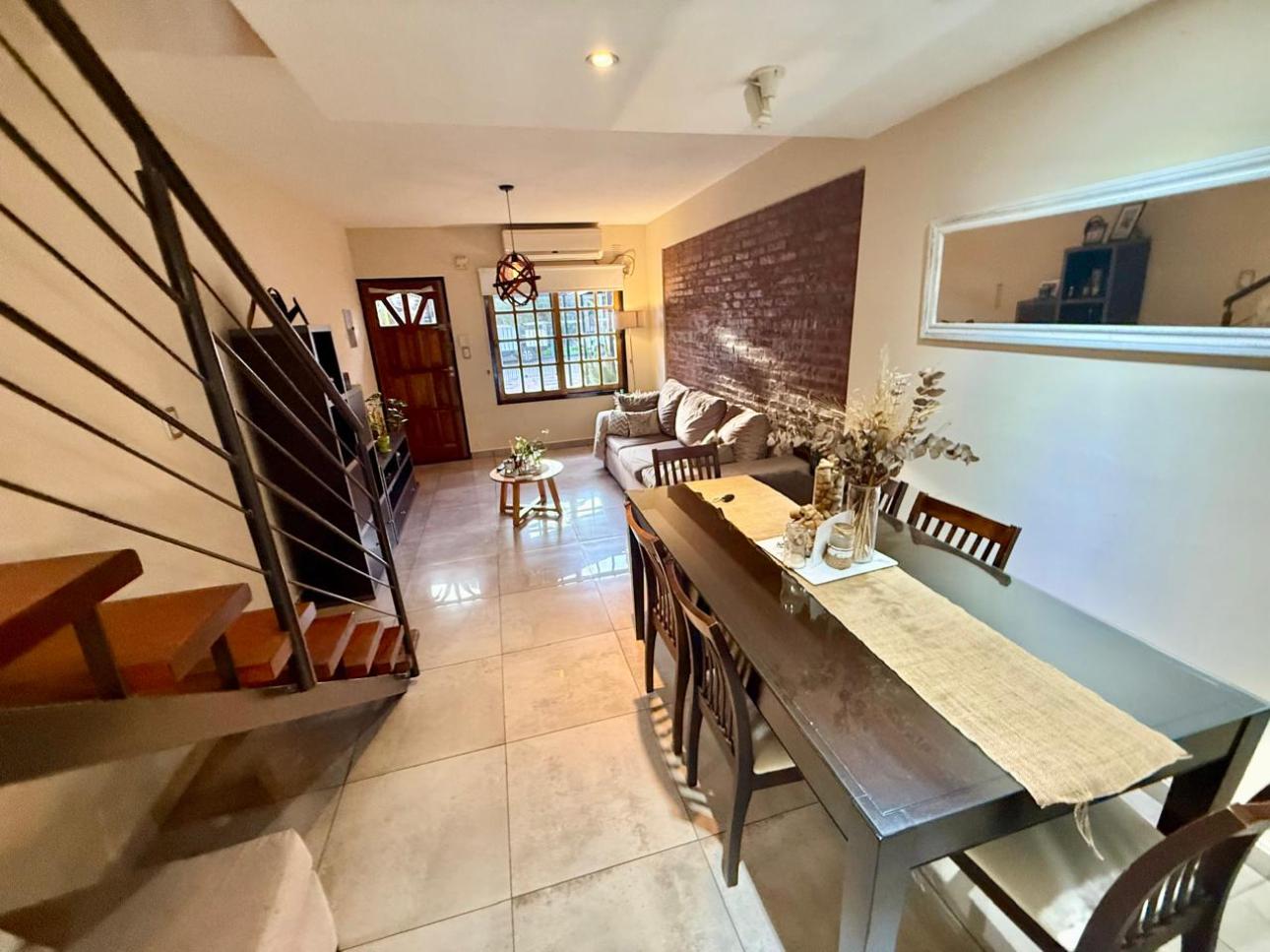 Duplex en Venta -  4 amb  con parque y cochera- V Ballester