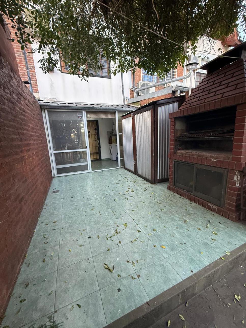 Duplex en Venta -  4 amb  con parque y cochera- V Ballester