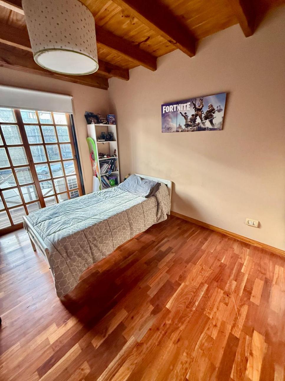 Duplex en Venta -  4 amb  con parque y cochera- V Ballester