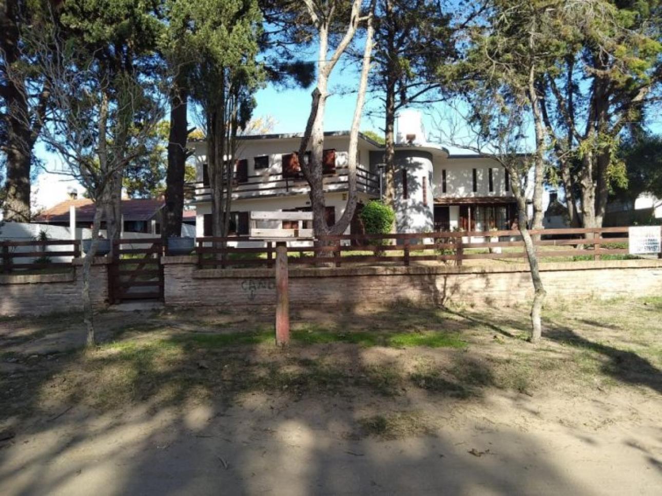 TONINAS,3 CASAS,EN BLOQUE, A 4 CUADRAS DEL MAR, OPORTUNIDAD
