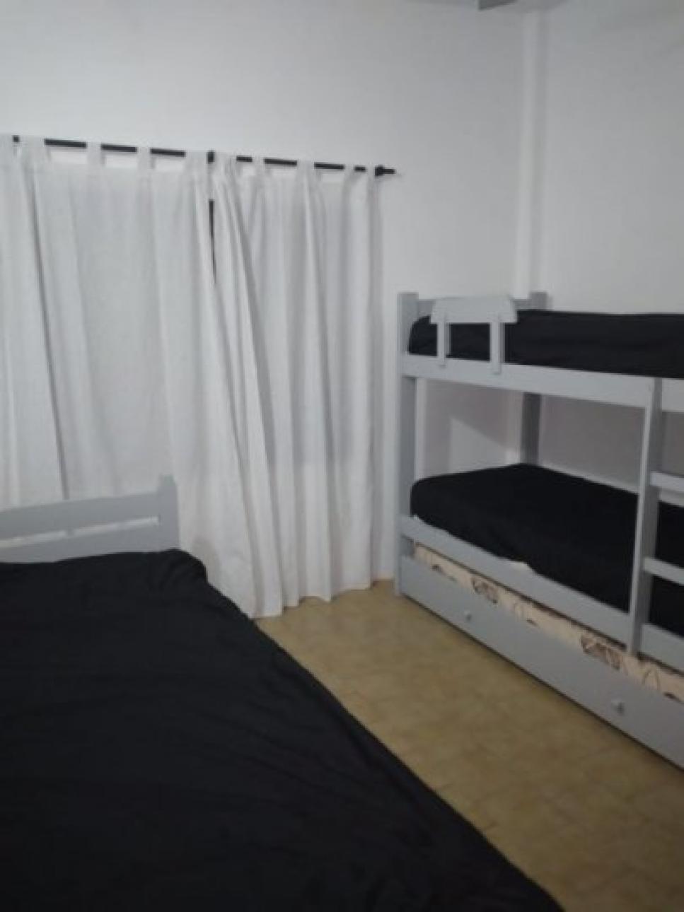 TONINAS,3 CASAS,EN BLOQUE, A 4 CUADRAS DEL MAR, OPORTUNIDAD