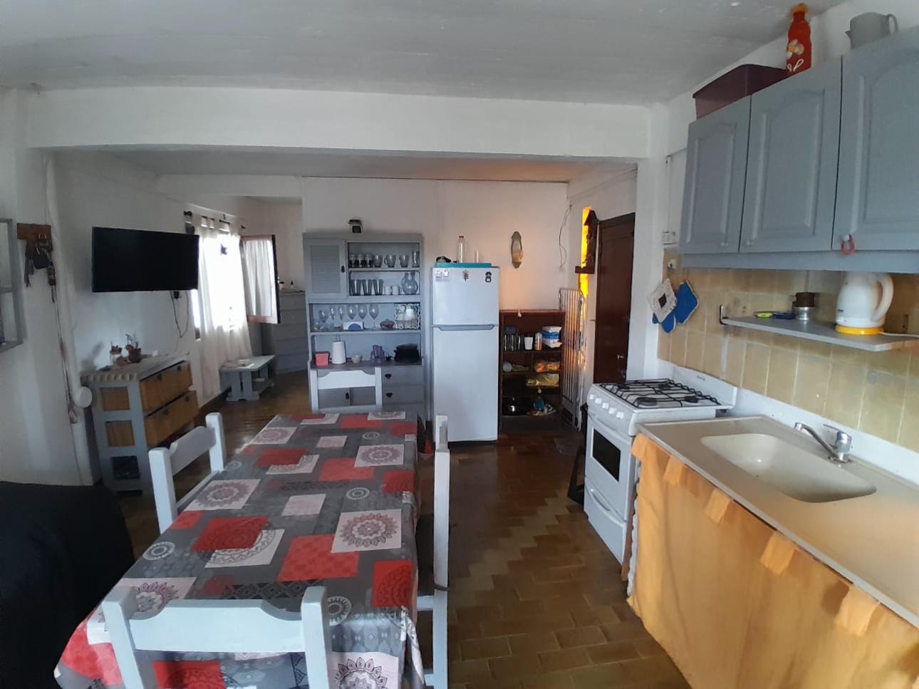 TONINAS,3 CASAS,EN BLOQUE, A 4 CUADRAS DEL MAR, OPORTUNIDAD