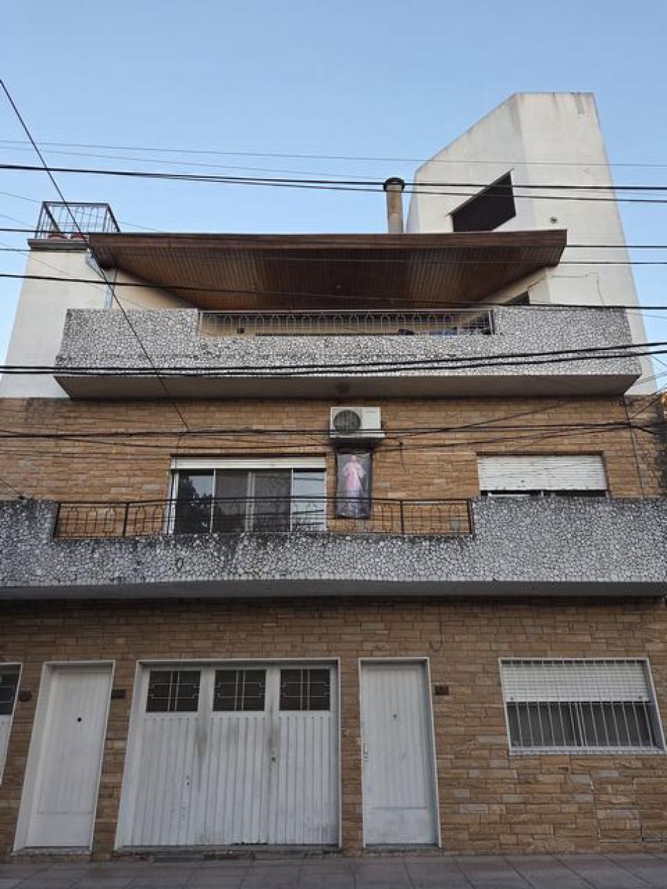 DEPARTAMENTO 3 AMB 1ER PISO CON BALCON A 300M ESTACION BOSC