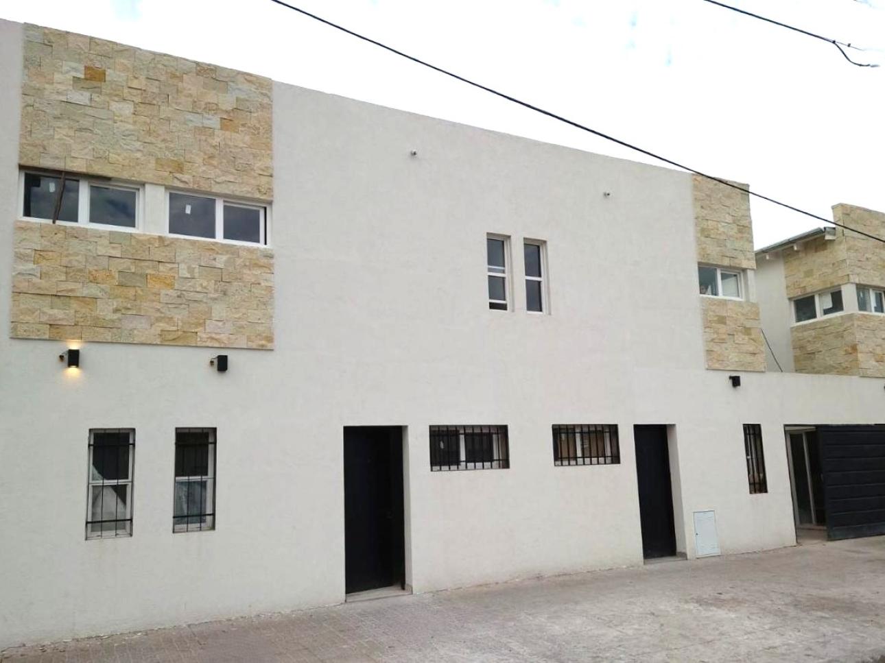 Duplex en Venta - 3 amb con patio- Villa Ballester