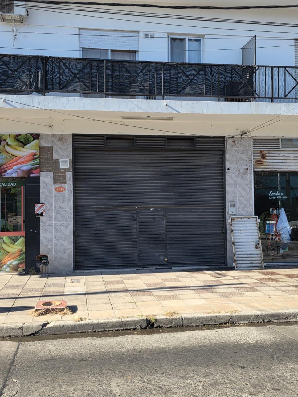 COMPLEJO DE DEPARTAMENTOS Y LOCALES EN BLOCK O POR SEPARADOS