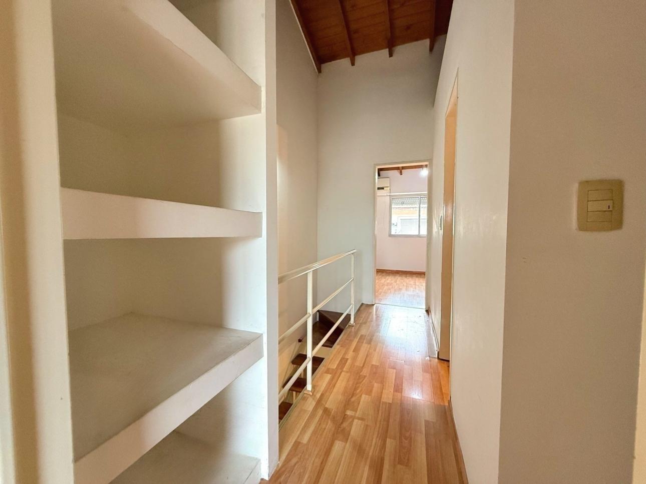 Duplex de 3 ambientes con balcon y cochera