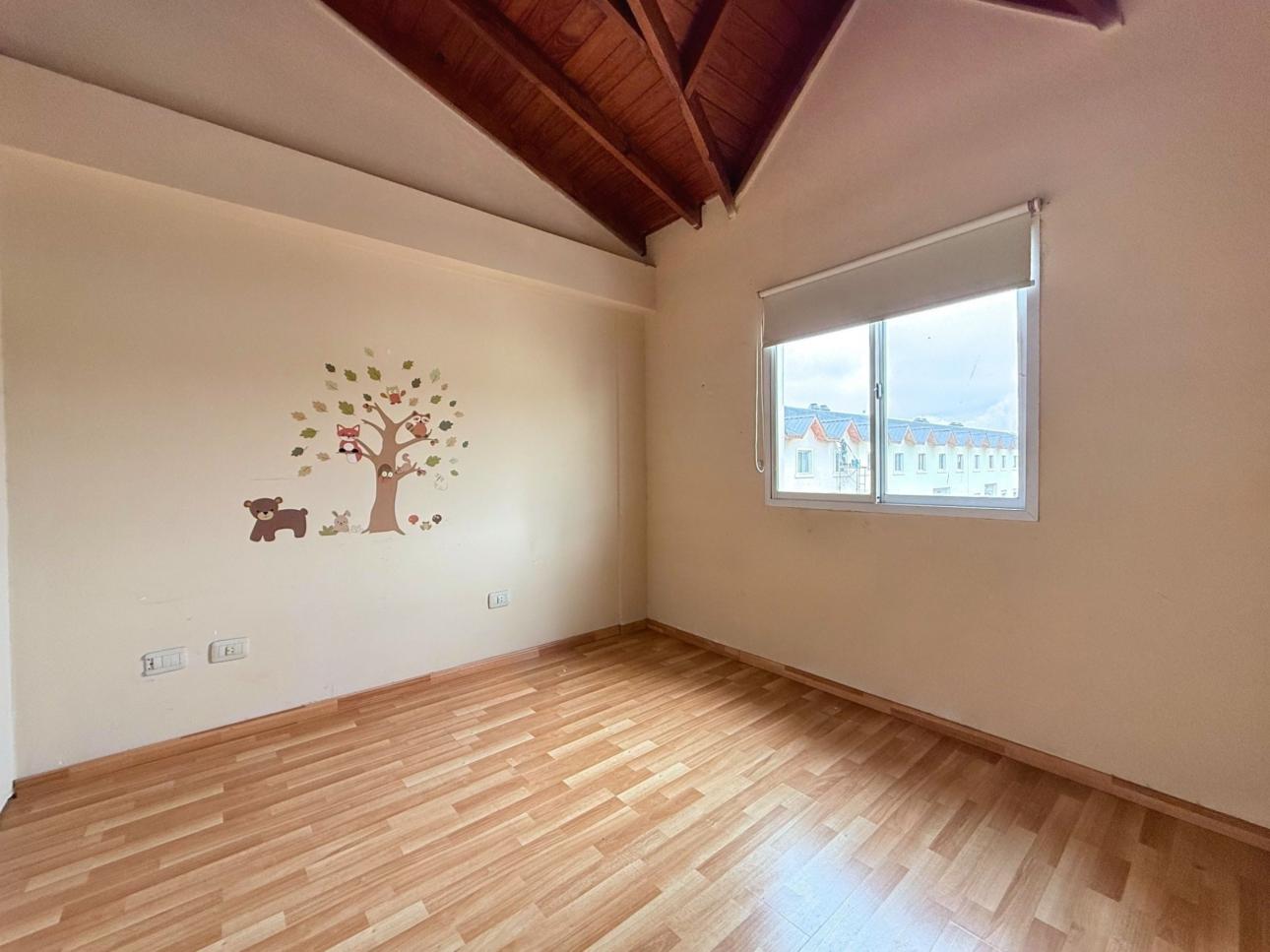 Duplex de 3 ambientes con balcon y cochera